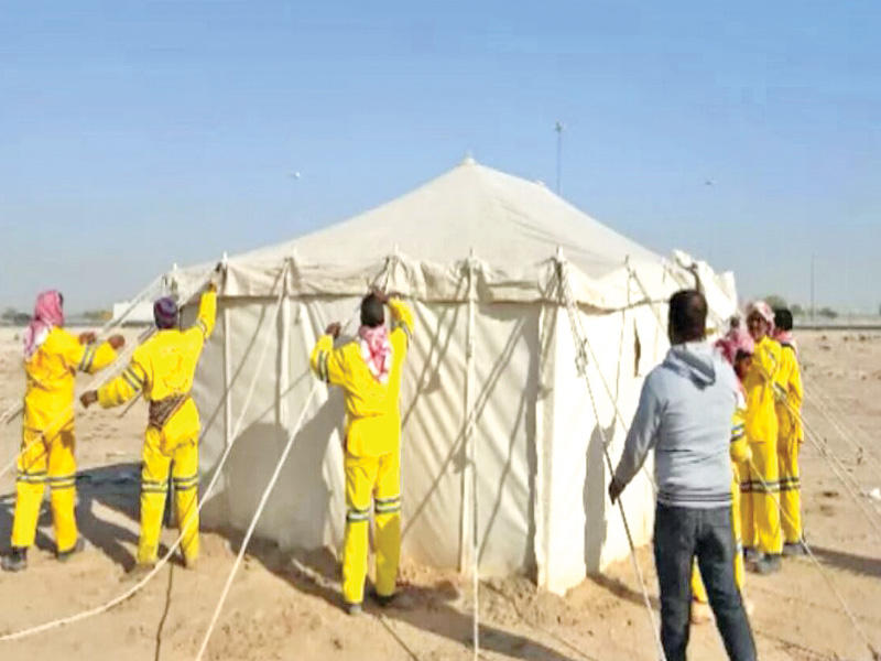 البلدية تزيل إحدى الخيام