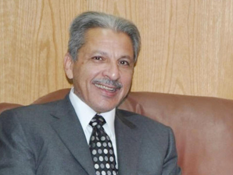  السفير السعودي في القاهرة أحمد قطان