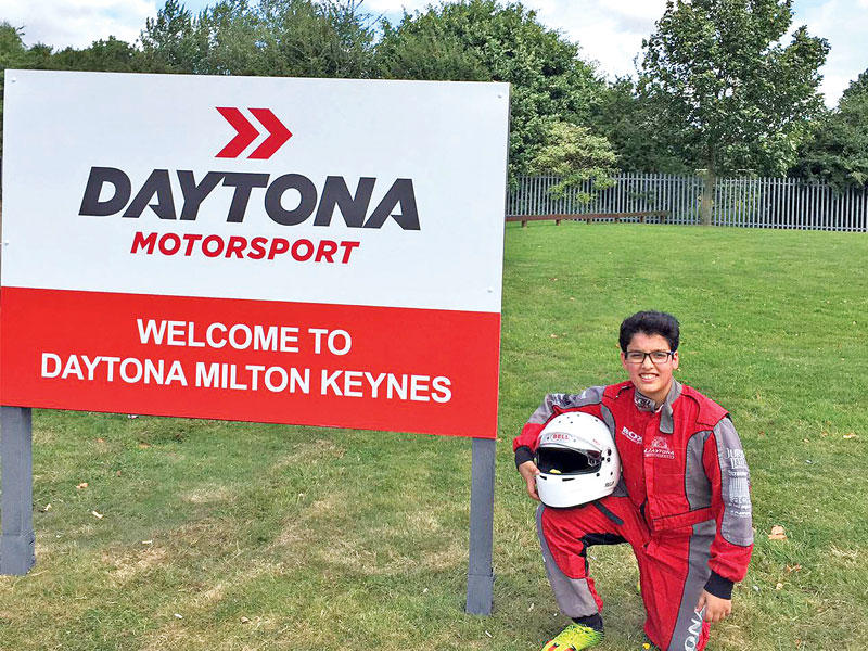 المتسابق الكويتي سليمان محمد الكندري