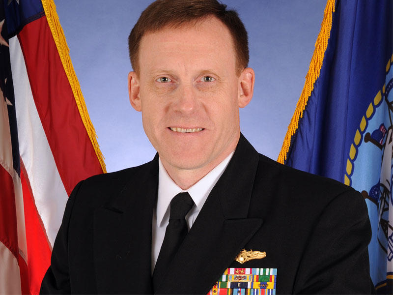  رئيس وكالة الأمن القومي (NSA) الأميرال مايكل روجرز 