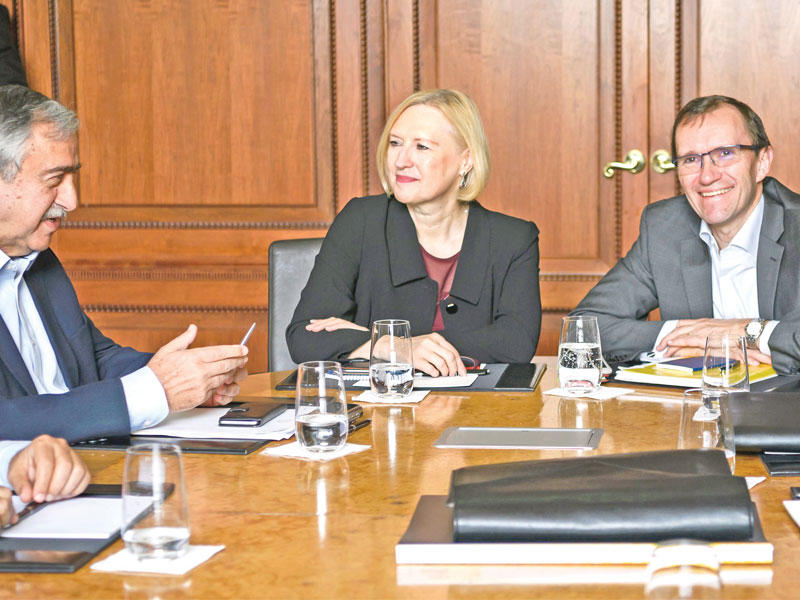  المحادثات حول إعادة توحيد قبرص