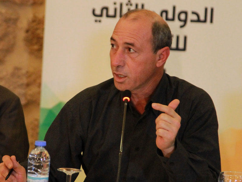 الصحافي عمر نزال 