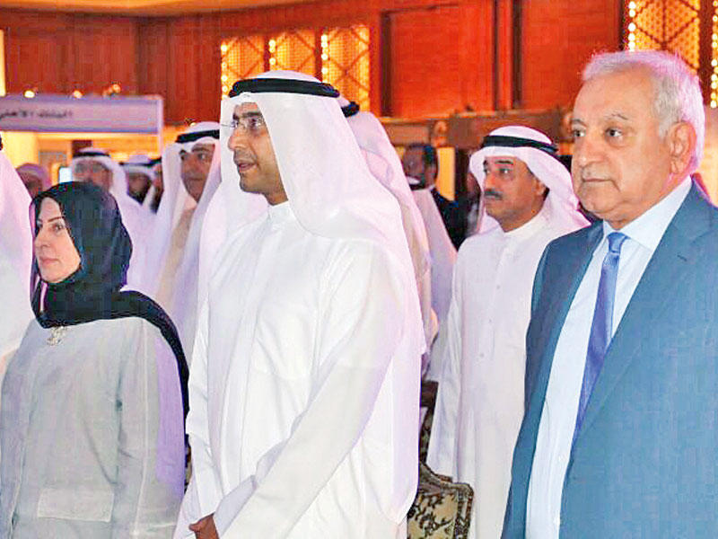  وزير التربية وزير التعليم العالي د. بدر العيسى خلال احتفالية الكويت عاصمة الثقافة الإسلامية
