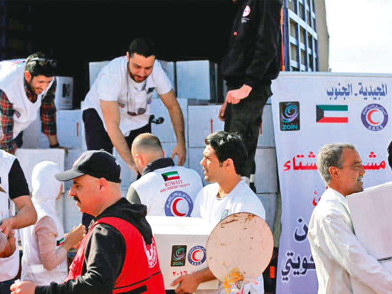 جانب من حملة «زين» الإنسانية