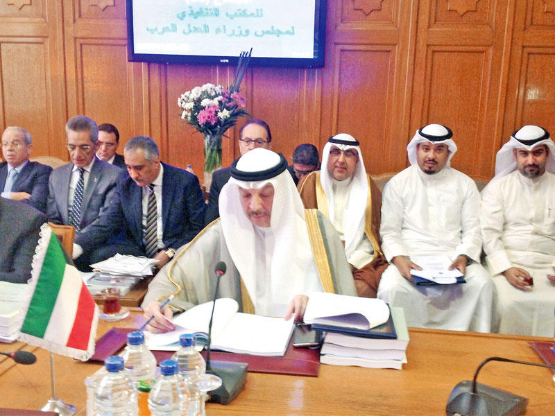 وكيل وزارة العدل عبداللطيف السريع  خلال الاجتماع 