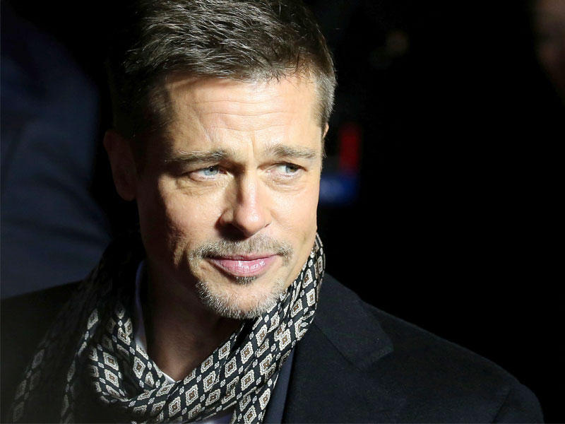 الممثل الأميركي براد بيت 