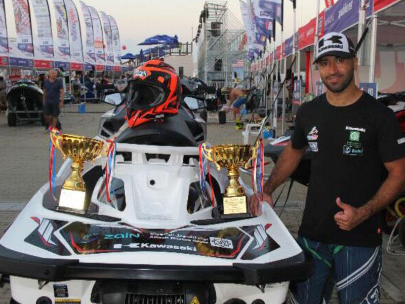 د بطل العالم في الدراجات المائية الكويتي يوسف العبدالرزاق