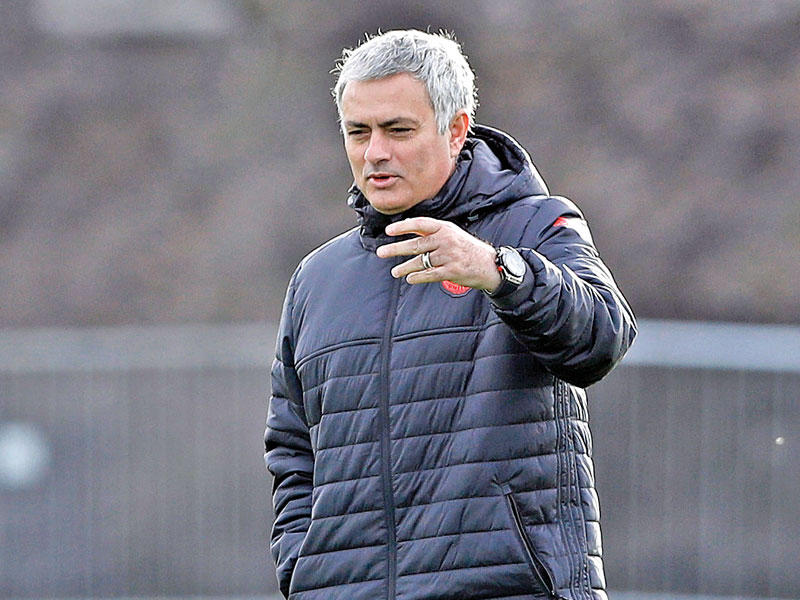  البرتغالي جوزيه مورينيو مدرب مانشستر يونايتد الإنكليزي