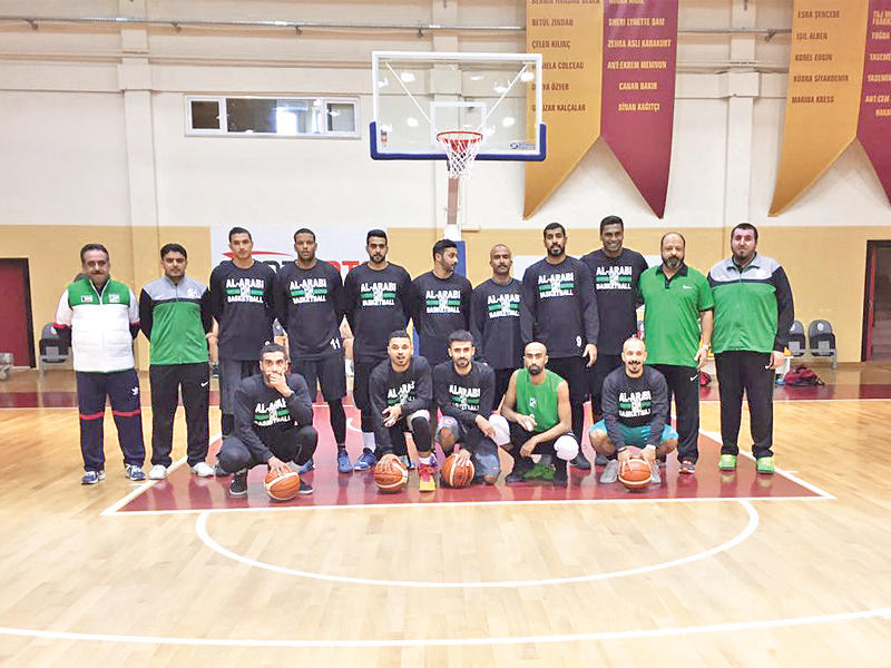  الفريق الأول لكرة السلة بالنادي العربي