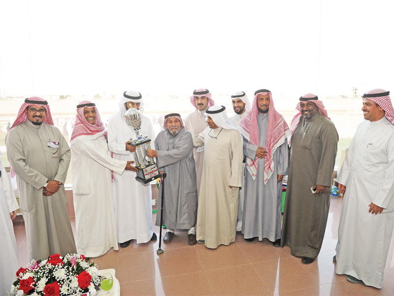 تتويج اسطبل السيحان بكأس هيئة الرياضة