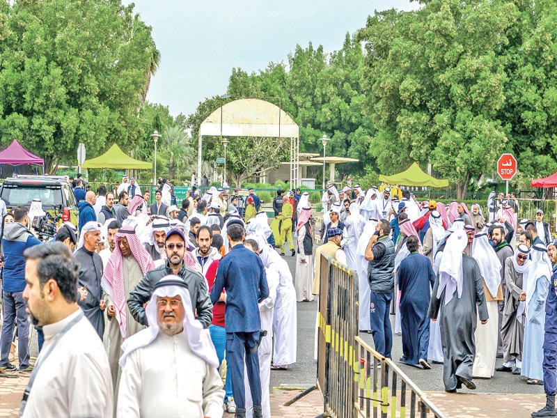ناخبو الدائرة الأولى توافدوا على اللجان منذ الصباح الباكر