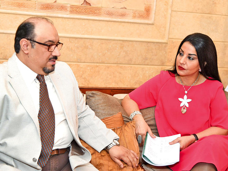 شهاب حاجيه وسلمى سالم أثناء تصوير أحد اعماله الدرامية