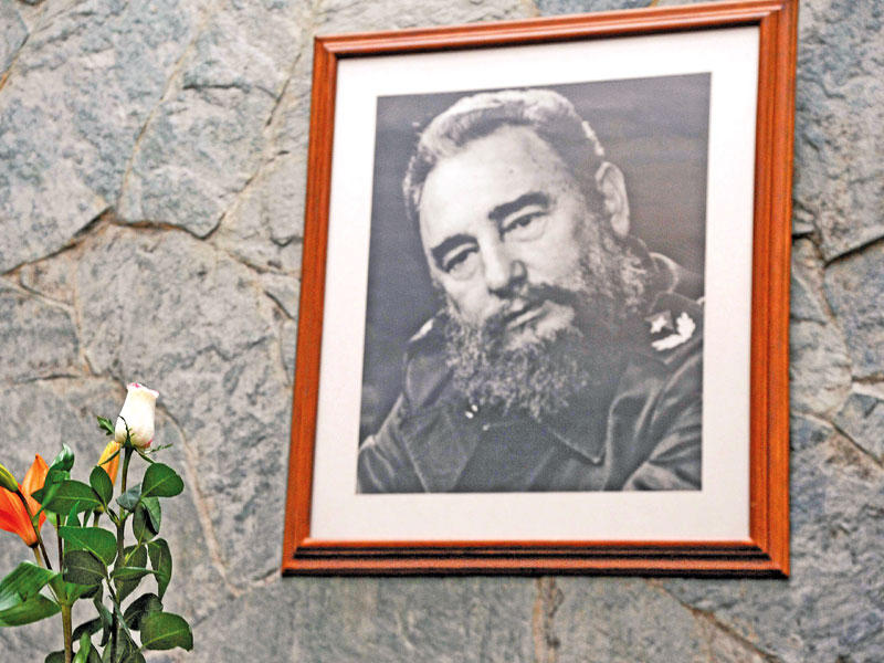 الزعيم الراحل فيدل كاسترو