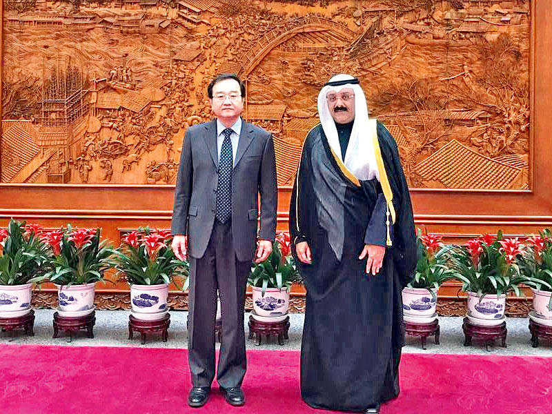 سفير الكويت لدى الصين سميح خلال لقائه المسؤول الصيني