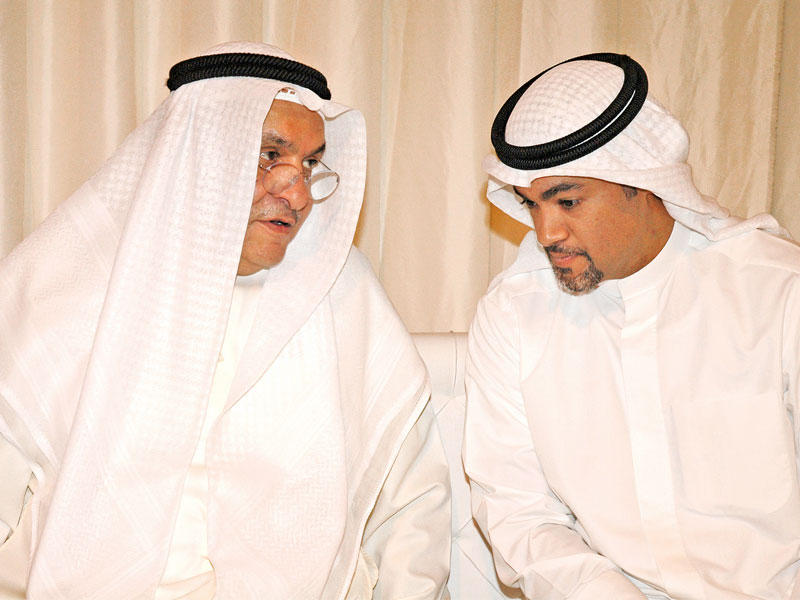 محمد الصقر متحدثاً إلى عمر الطبطبائي