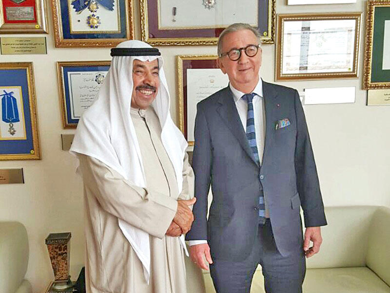 البابطين مع تيري رود لارسن