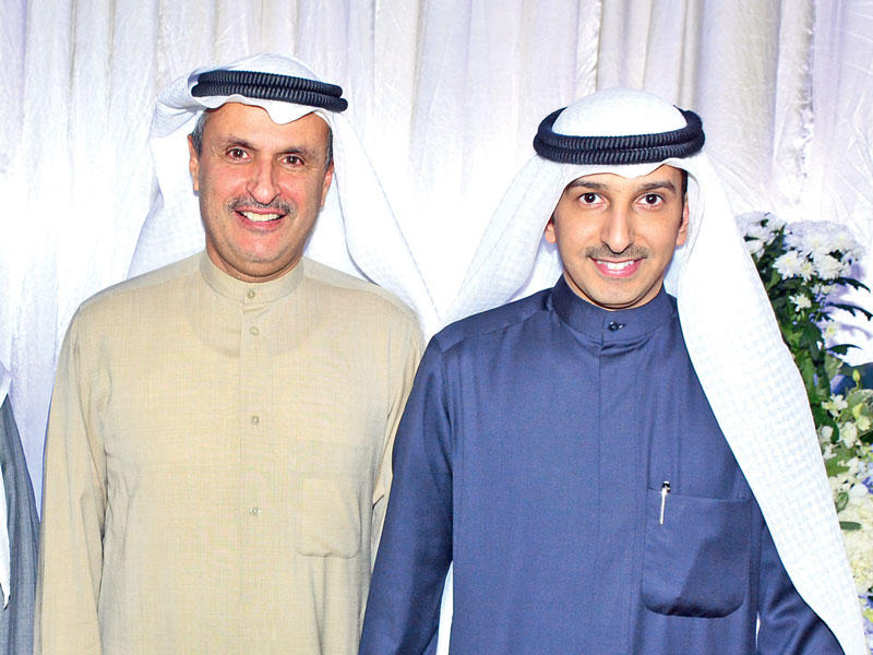 عصام الصقر يبارك