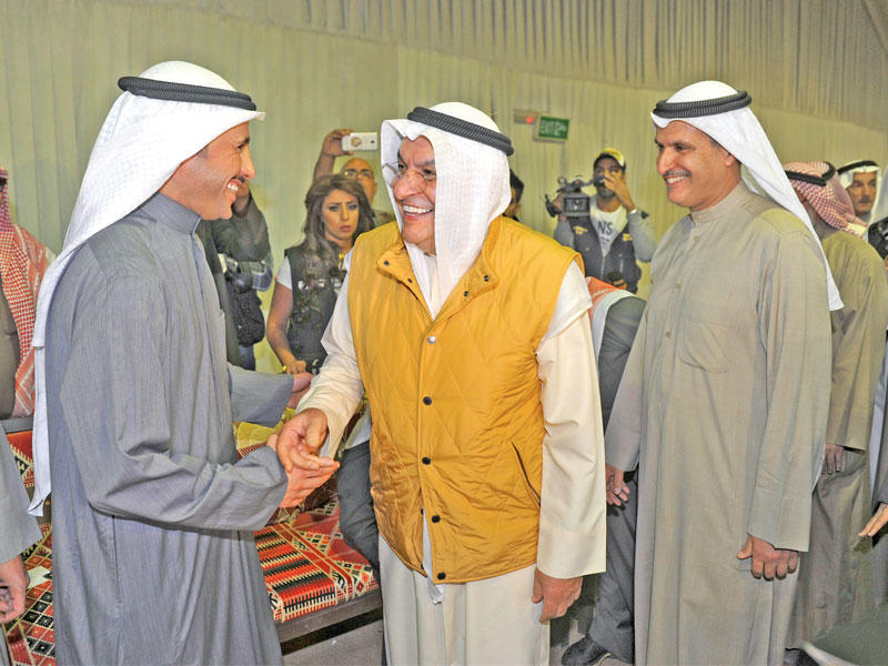 محمد وعصام الصقر يهنئان الغانم