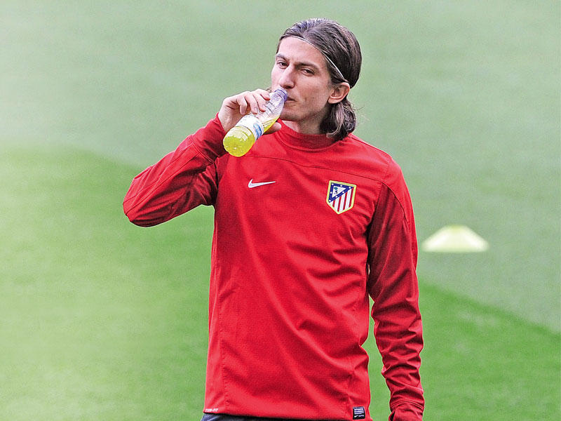  فليبي لويس ظهير أيسر أتليتكو مدريد 