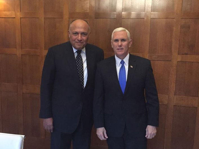 شكري وبنس في صورة وزعتها «الخارجية المصرية» 