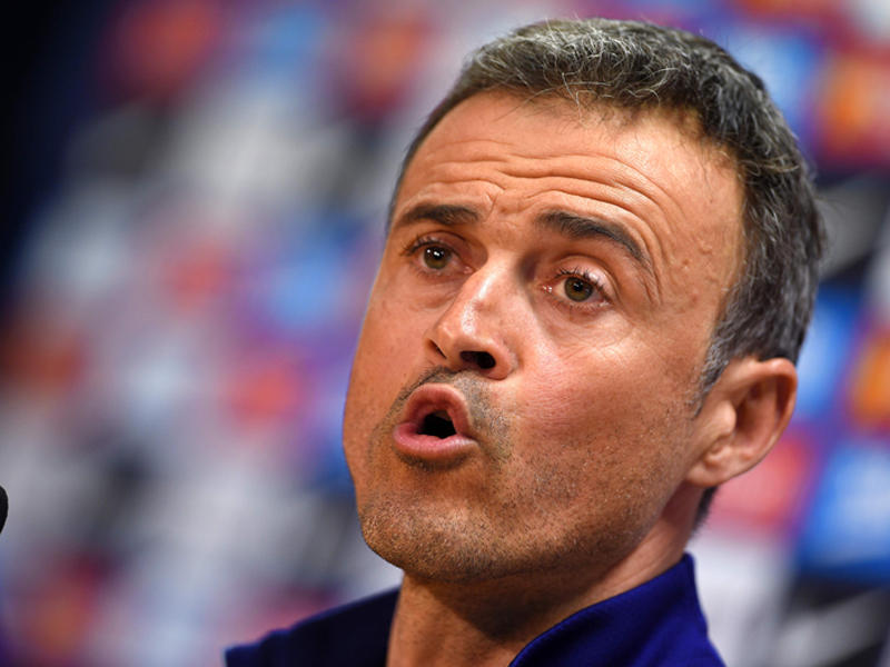 مدرب برشلونة لويس إنريكي