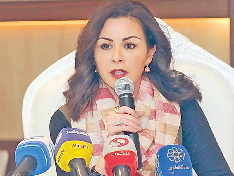 الزين الصباح أثناء تحدثها عن تجربتها في العملn