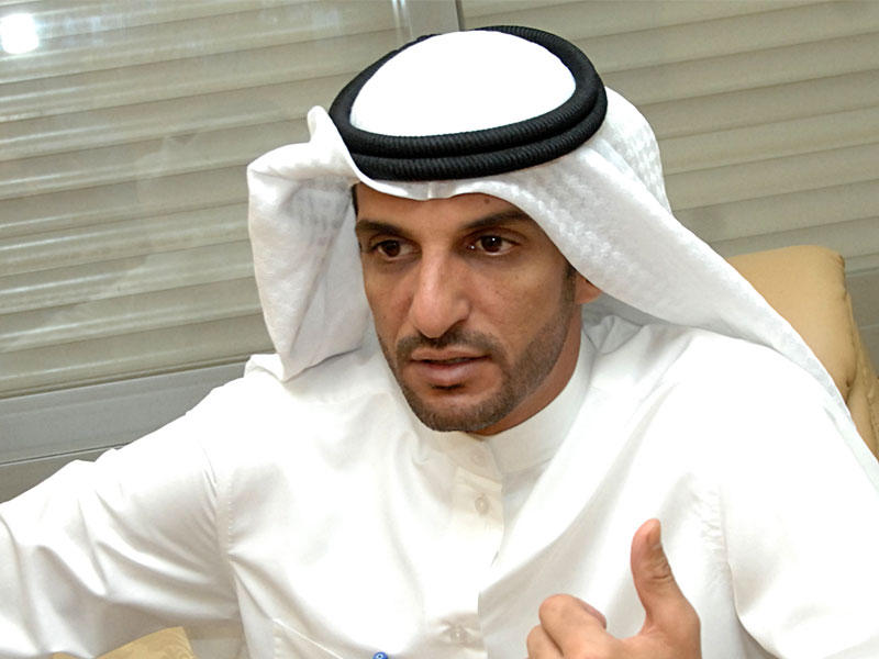 عضو مجلس إدارة نادي التضامن ورئيس جهاز كرة القدم بالنادي طلال المرشاد