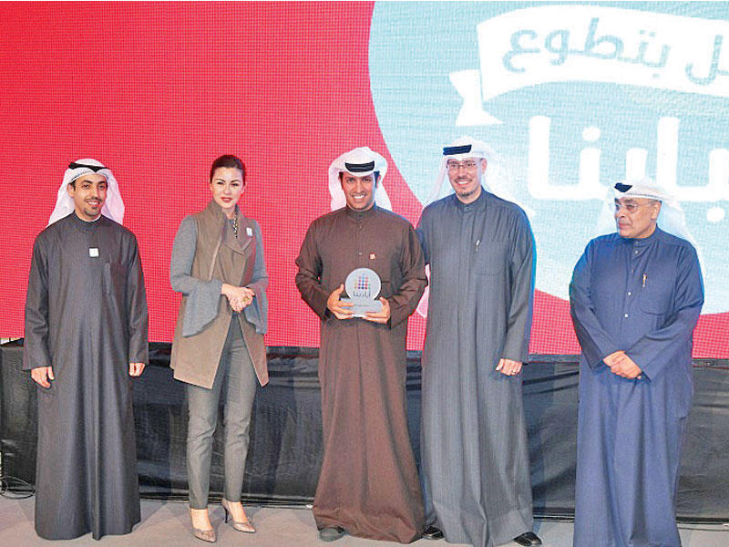 تكريم ooredoo على برنامج «نعين ونعاون»