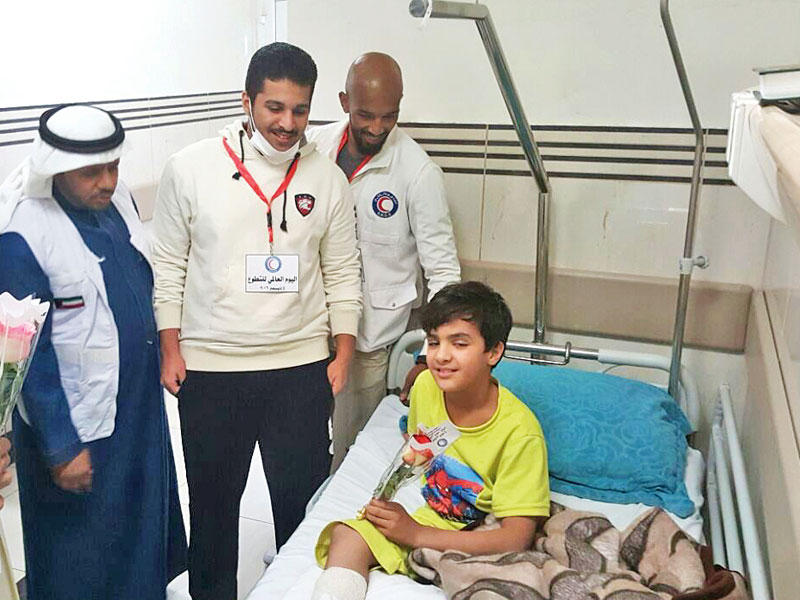 السحيباني خلال جولته في المستشفيات