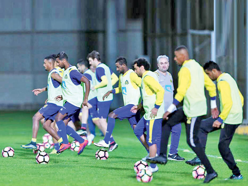 جانب من تدريبات النصر استعداداً للمباراة