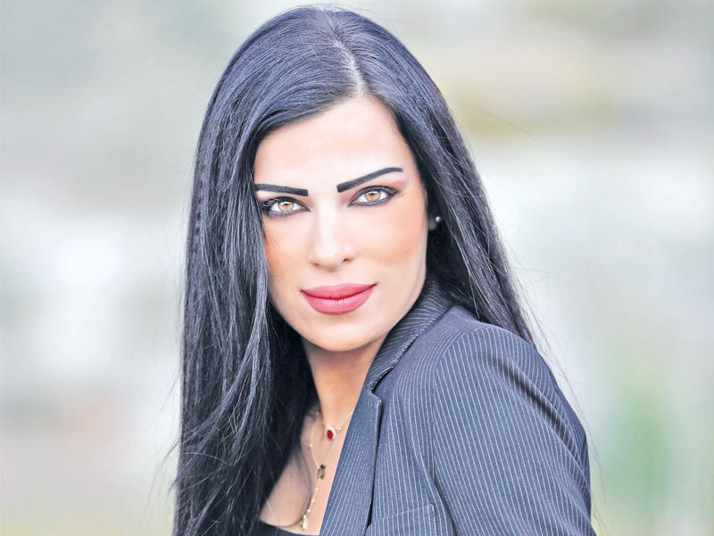 المذيعة اللبنانية نانسي السيد