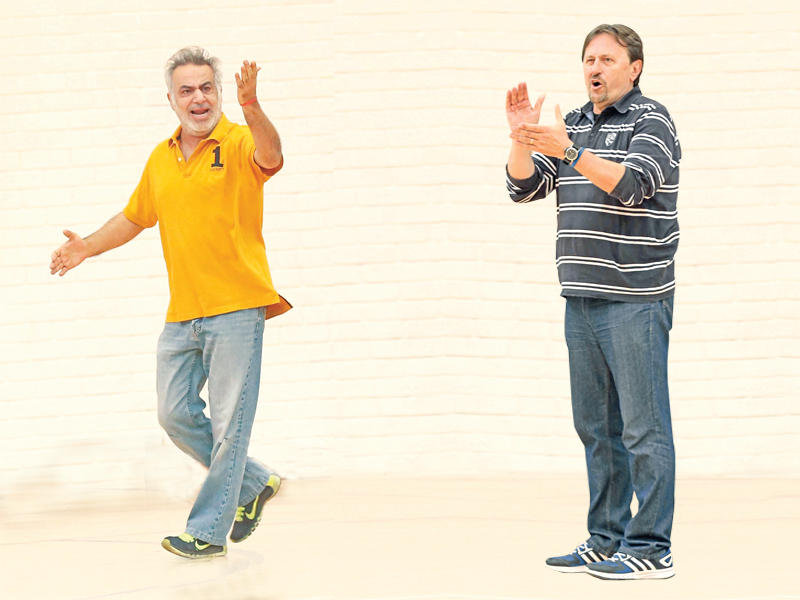 من يمين الصورة ساب هدزيتش , مرتضى السيد 