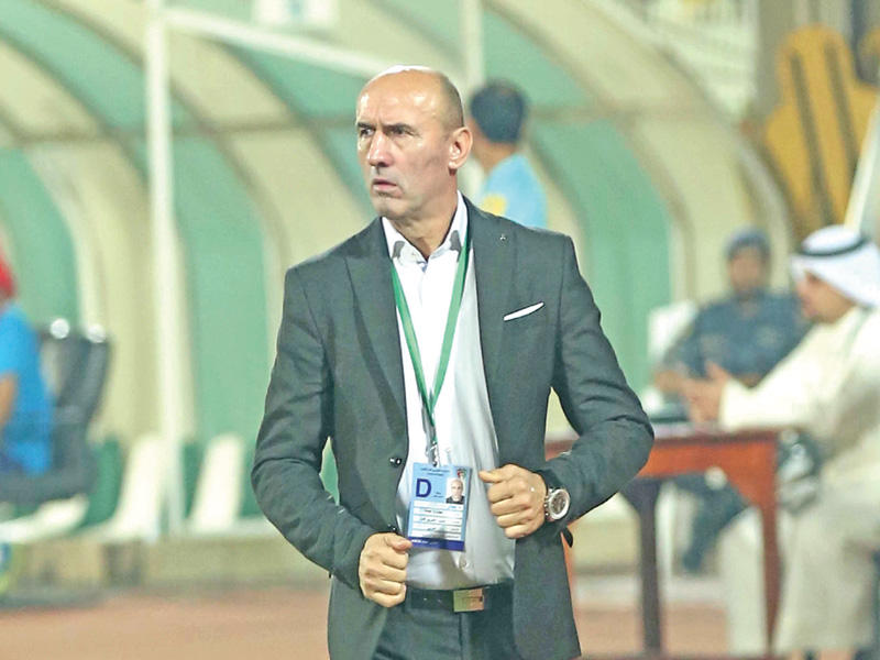  مدرب الفريق الأول لكرة القدم بالنادي العربي الصربي ميودراغ