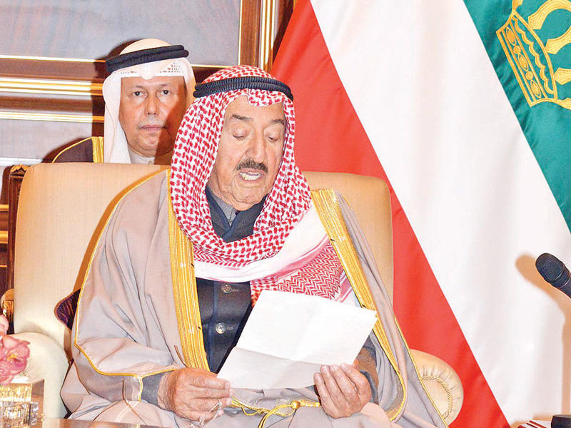 الأمير متحدثاً إلى الوزراء