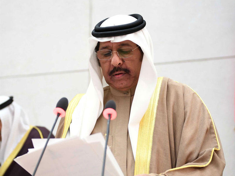 رئيس السن حمد الهرشاني خلال إلقاء كلمته