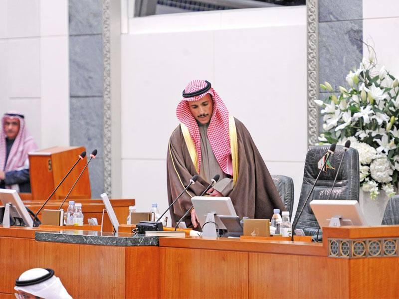 الغانم يستعد للجلوس على كرسي الرئاسة