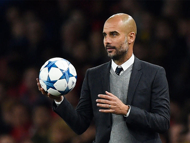  المدير الفني لفريق مانشستر سيتي 