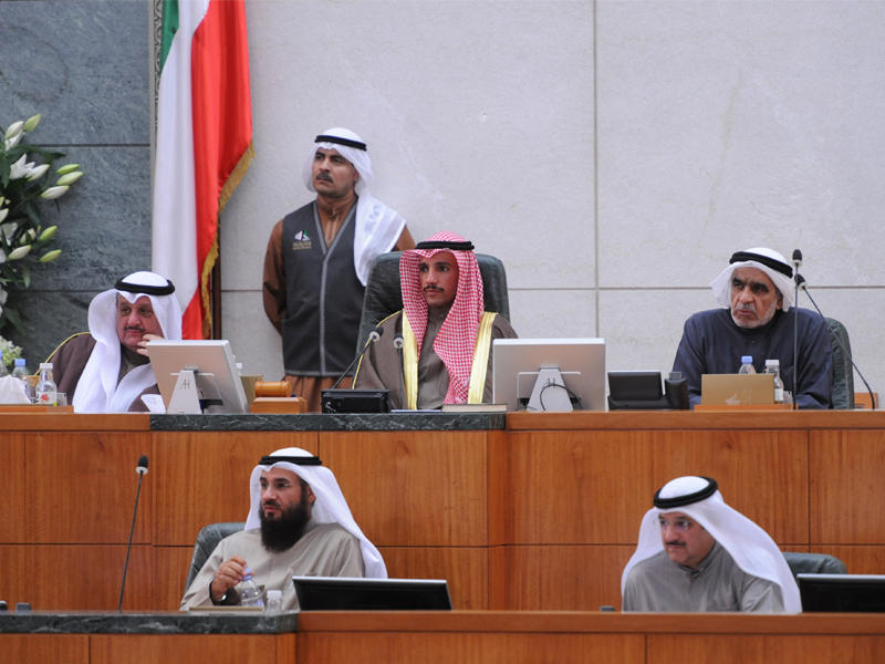 الغانم متوسط الكندري وعبدالصمد في الجلسة الافتتاحية