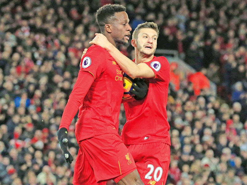 اوريغي يحتفل بهدف التعادل