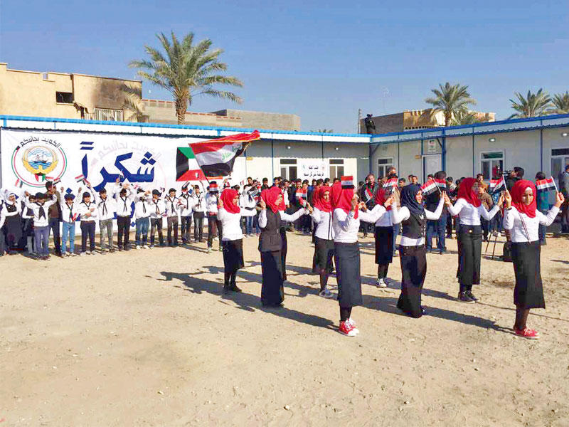جانب من حفل افتتاح مدرسة جديدة في مدينة الرماديn
