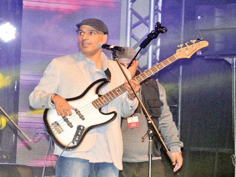 طارق محمد أحد أعضاء «ميامي» أثناء الحفل