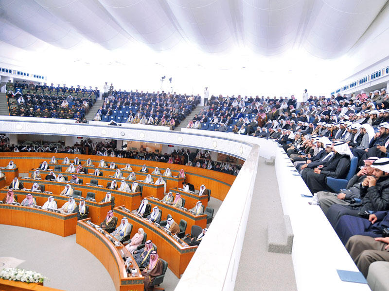 حضور كثيف في الجلسة الافتتاحية لمجلس الأمة 2016