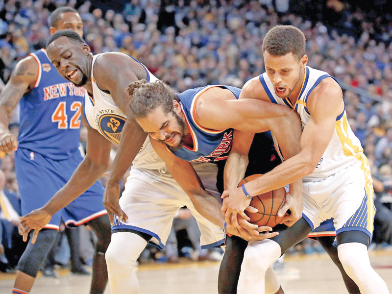 جانب من لقاء غولدن ستايت ونيكس