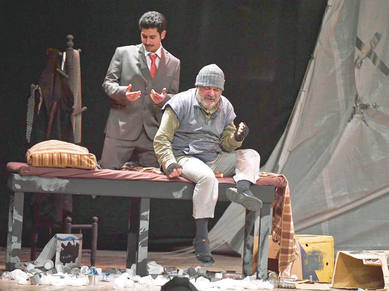 لقطة من المسرحية