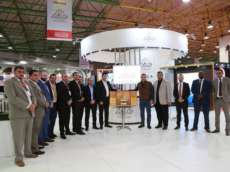 محمود عفيفي ومحمد حمزة وتكريم متبادل بين «إسكان غلوبل» و«دار الجوار»