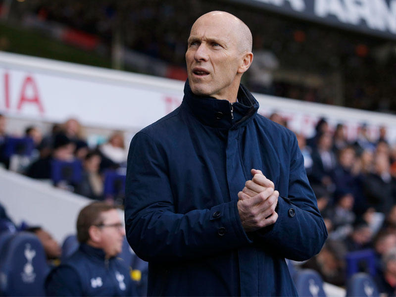  المدرب بوب برادلي