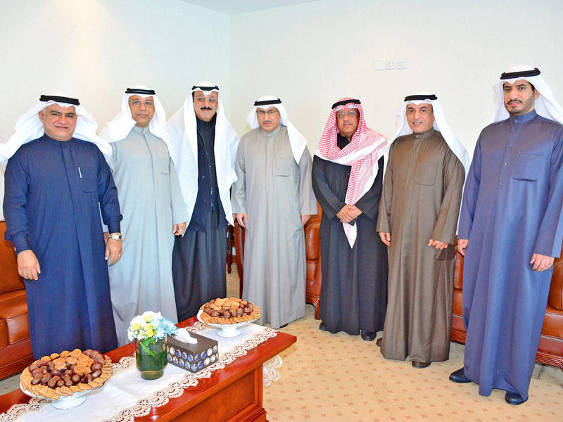 الفارس متوسطاً حامد العازمي وعمر البناي ونادر معرفي وماجد العازمي