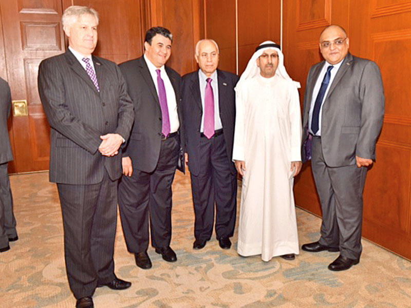 ناصر الهاجري وسيمون جيليات وحامد مبروك ومصطفى دويدار ود. معوض