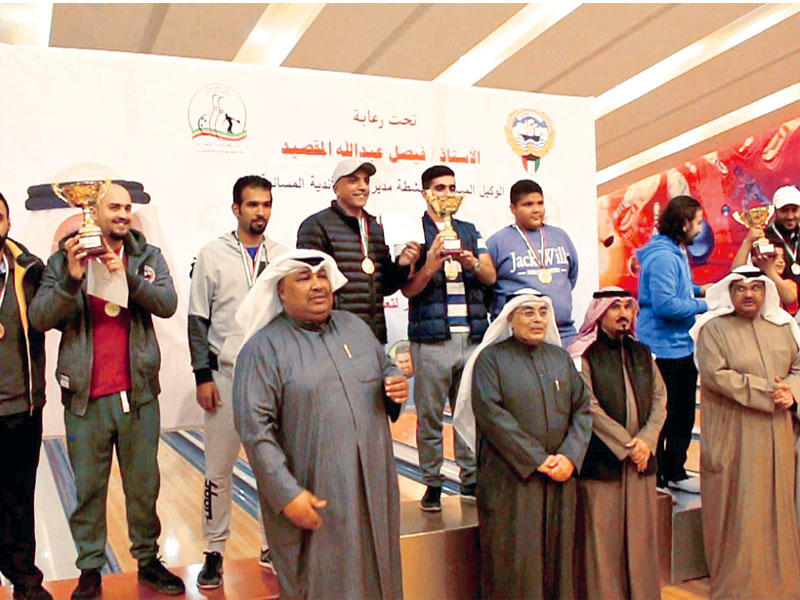 المقصيد متوسطا الفائزين خلال ختام بطولة الديوانيات