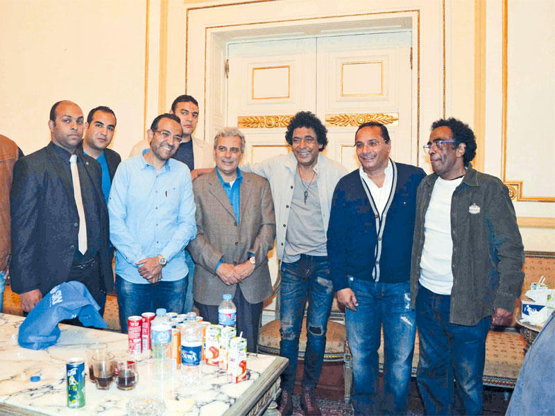 جابر نصار رئيس جامعة القاهرة مستقبلا محمد منير